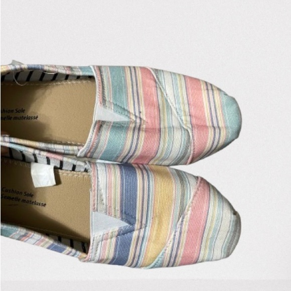Time and Tru Women’s multicolour Slip on Shoes- Linen Size 8 - Picture 4 of 4